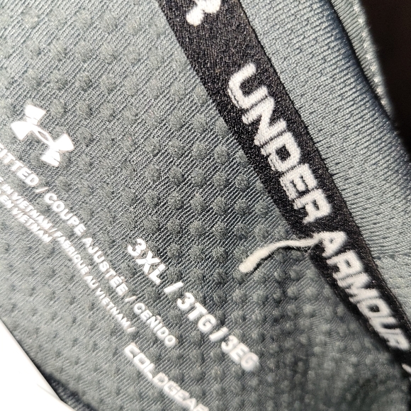 Men under armour hoodie - Picture 4 of 6